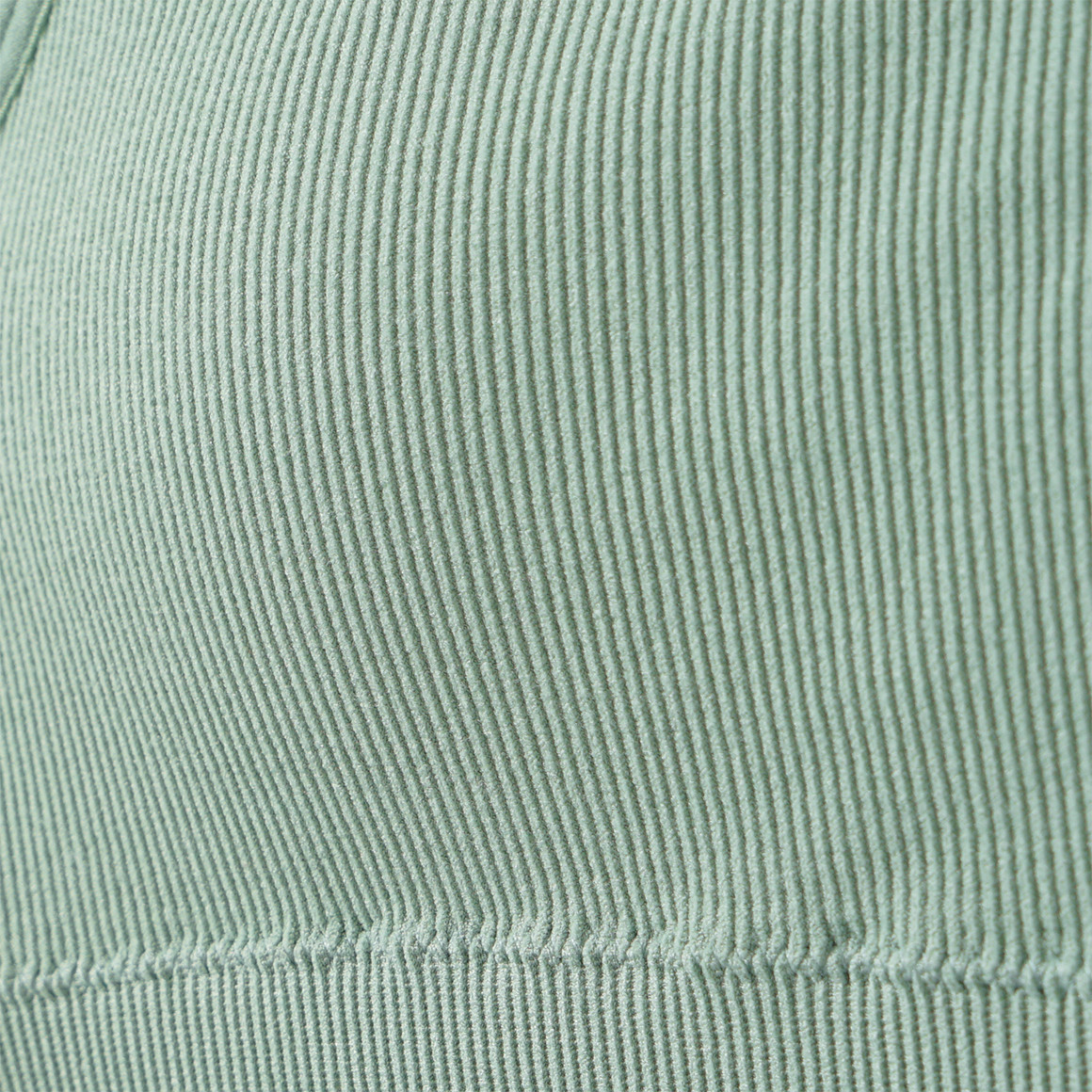 2 Mädchen Seamless-Bustiers mit Pads