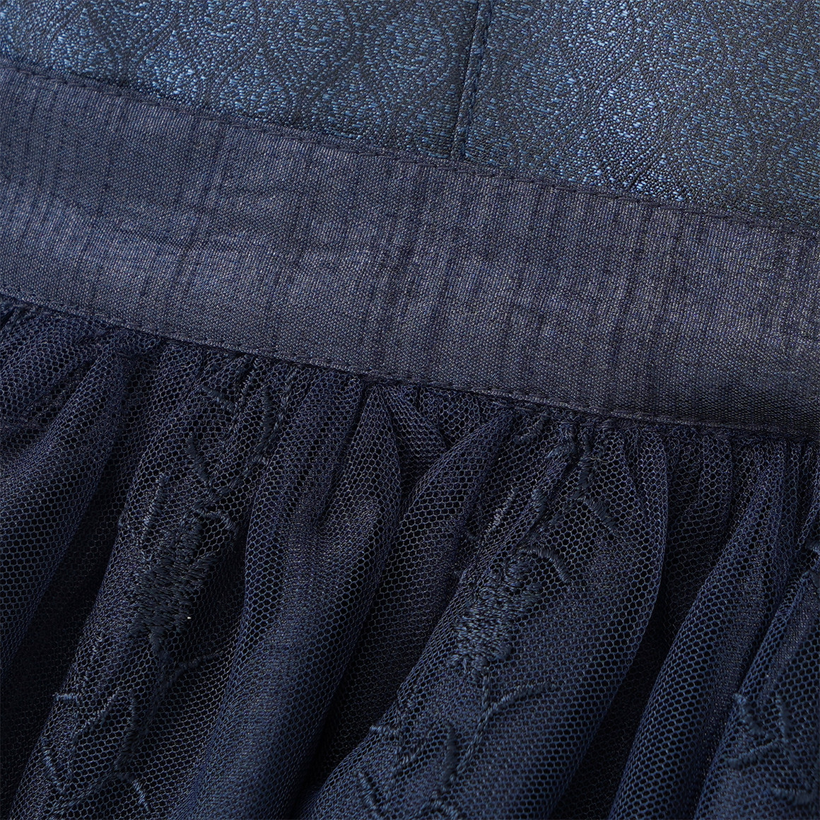 Mädchen Dirndl mit Bluse