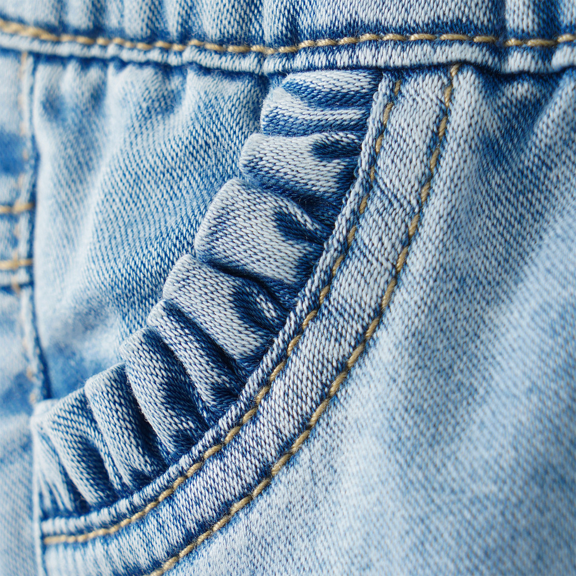 Baby Jeans mit Used-Waschung