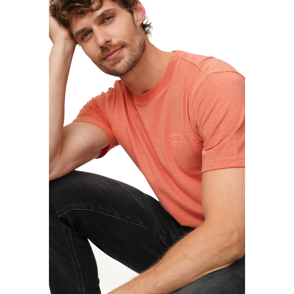 Herren T-Shirt mit Stickerei
