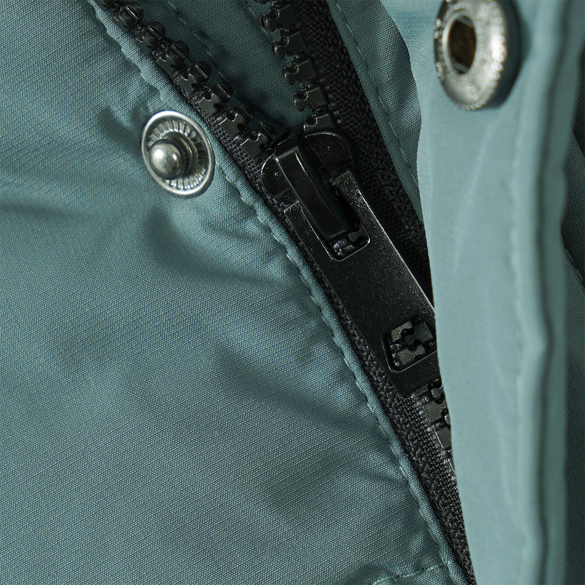 Jungen Winterjacke mit Kapuze
