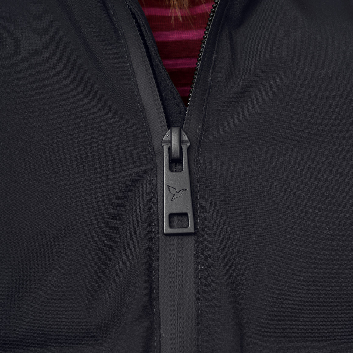 Damesdonsjack in effen kleuren