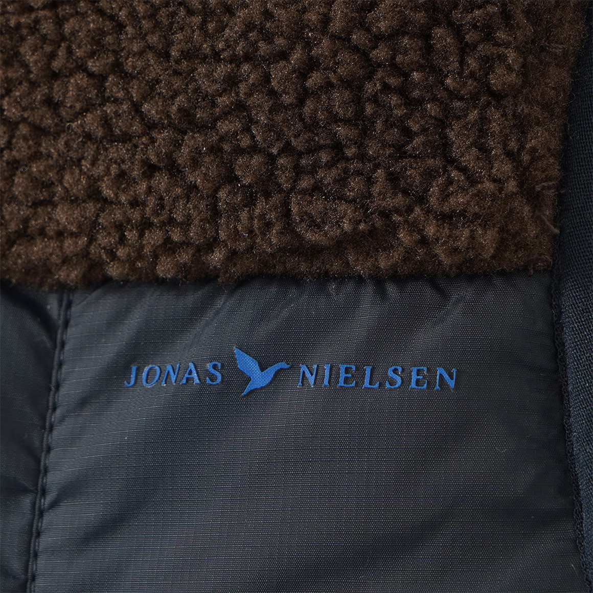 Jongensvestje van teddypluche