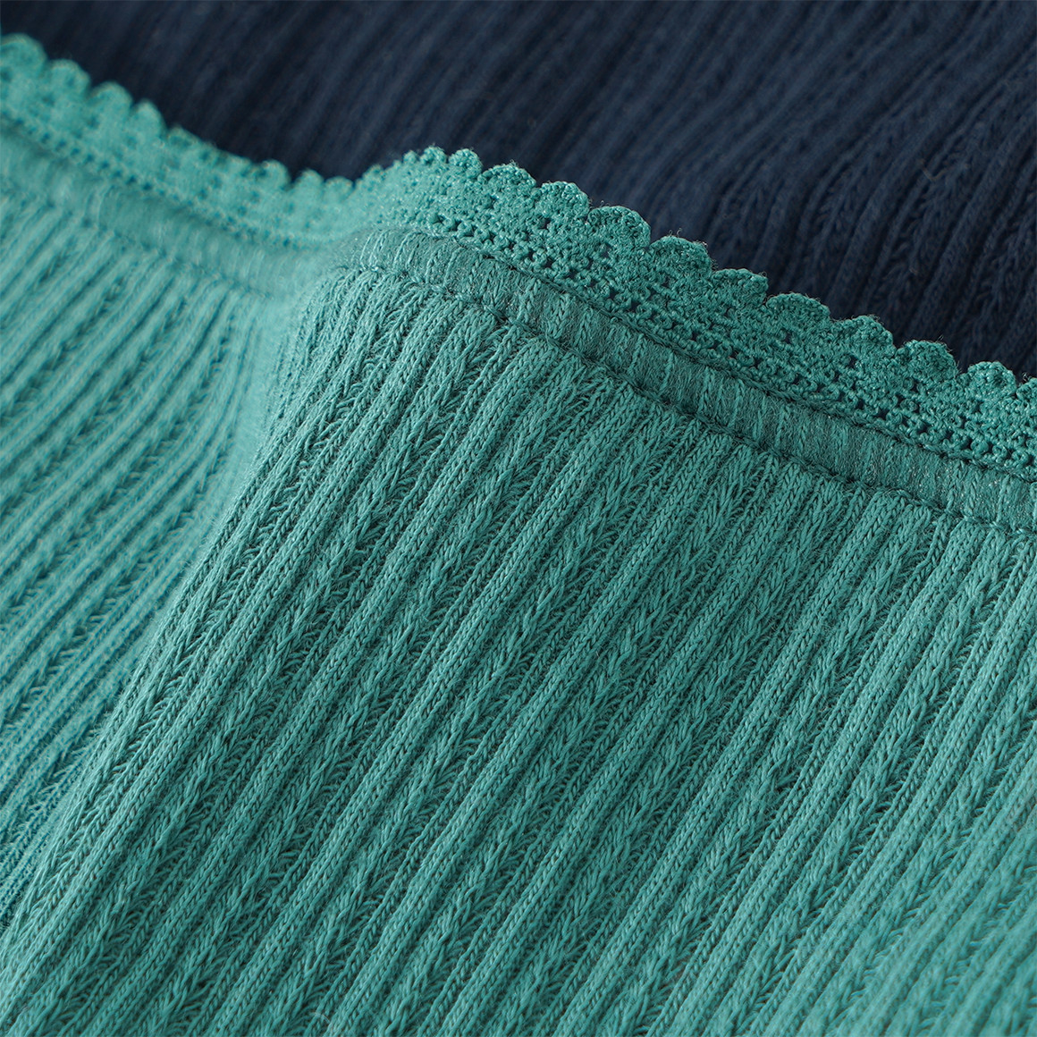 2 Damen Pantys mit feiner Struktur