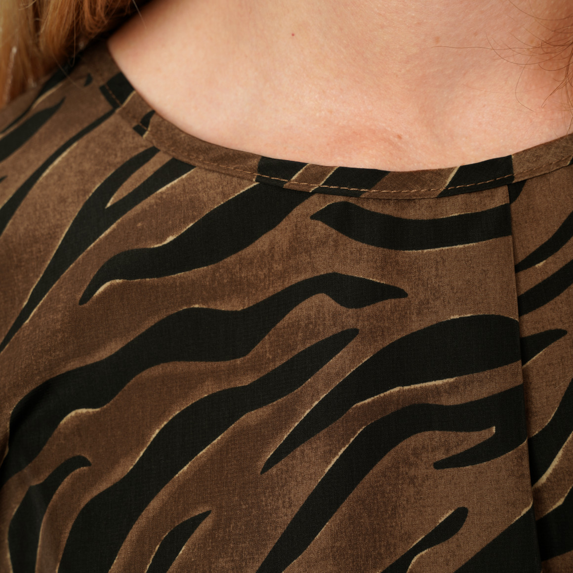 Damen Blusenshirt mit überschnittenen Ärmeln