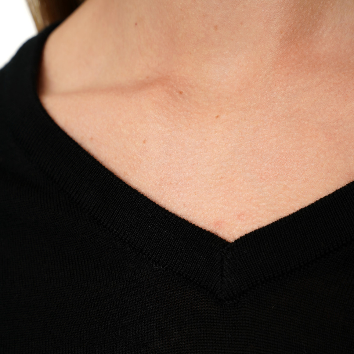 Damen Merino-Langarmshirt mit V-Ausschnitt