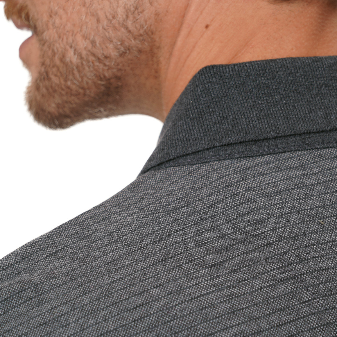 Herren Poloshirt mit leichten Streifen