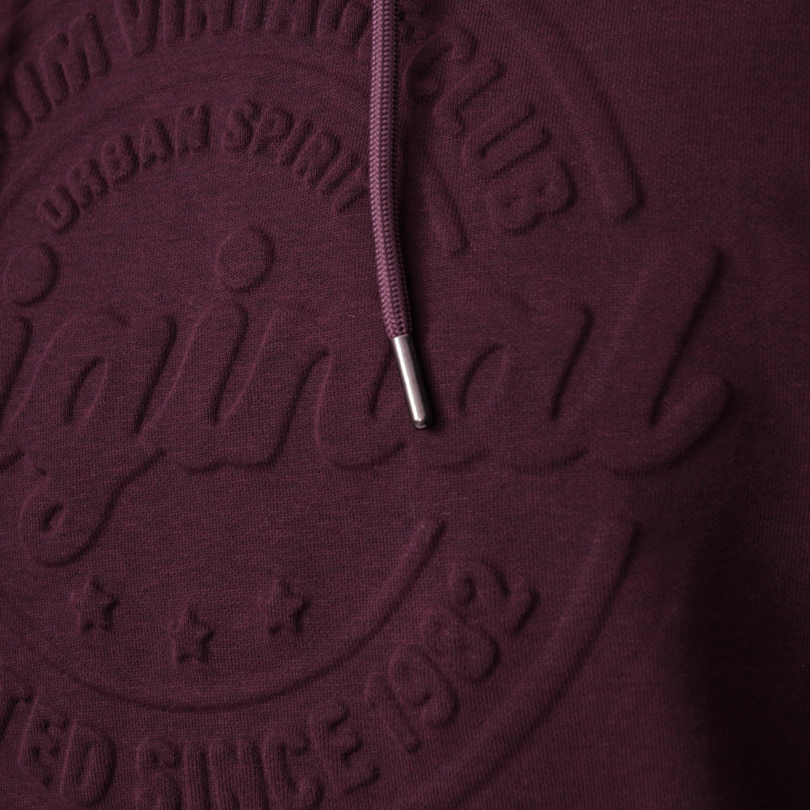 Herren Hoodie mit geprägtem Schriftzug