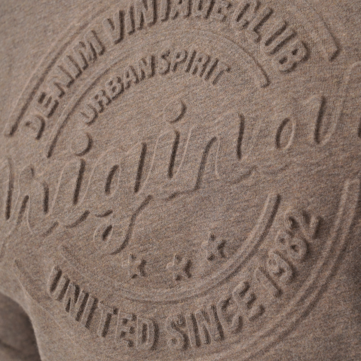Herren T-Shirt mit 3D-Prägung