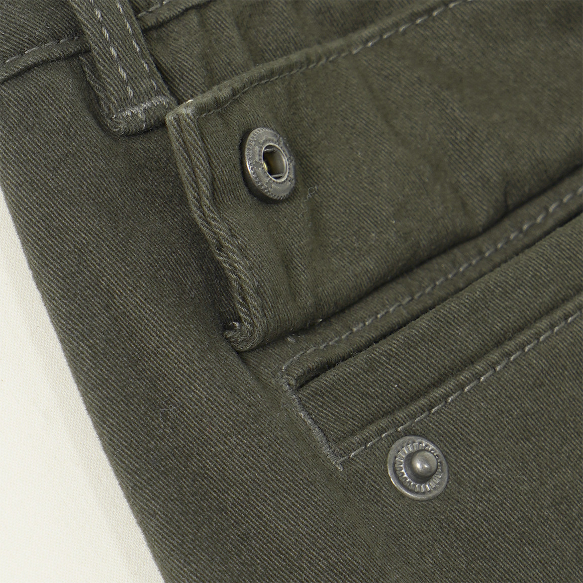Jongensbroek met knoop en rits