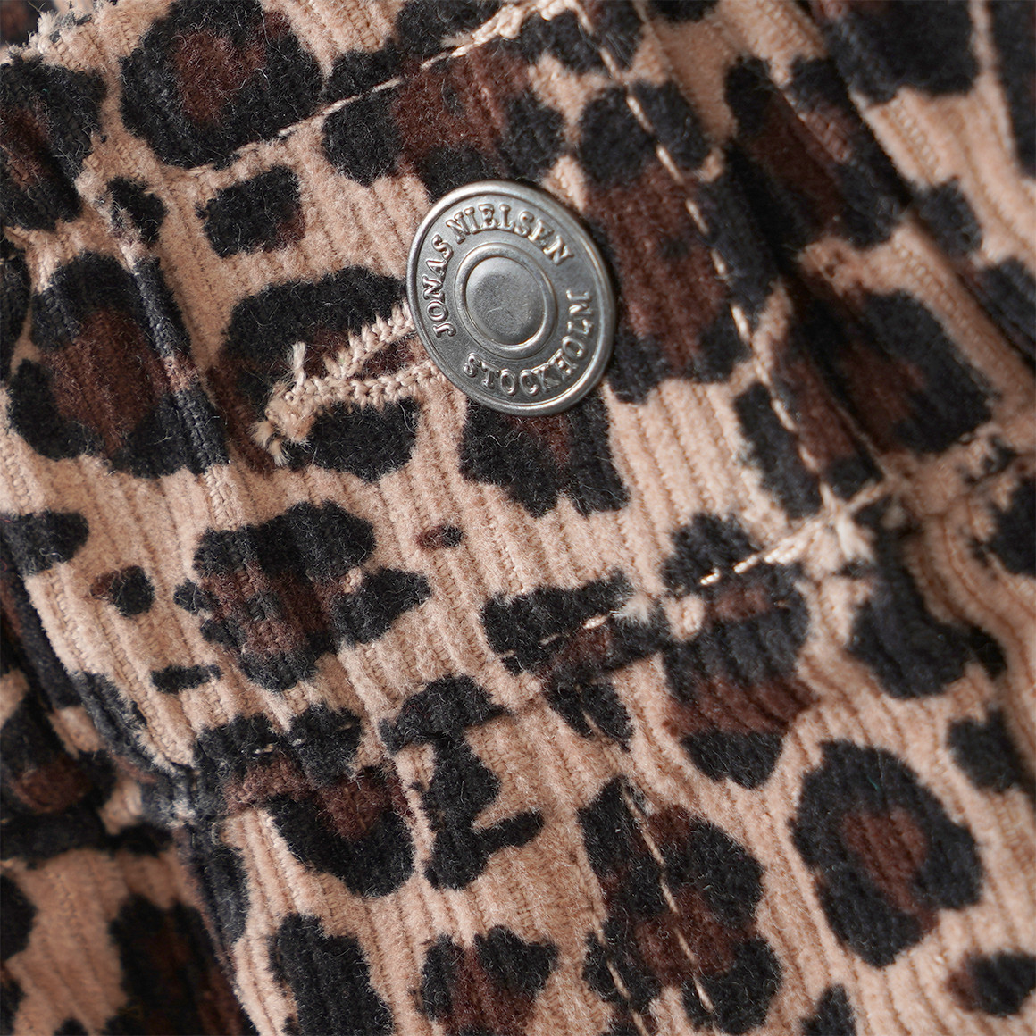 Meisjesbroek van corduroy met luipaardprint