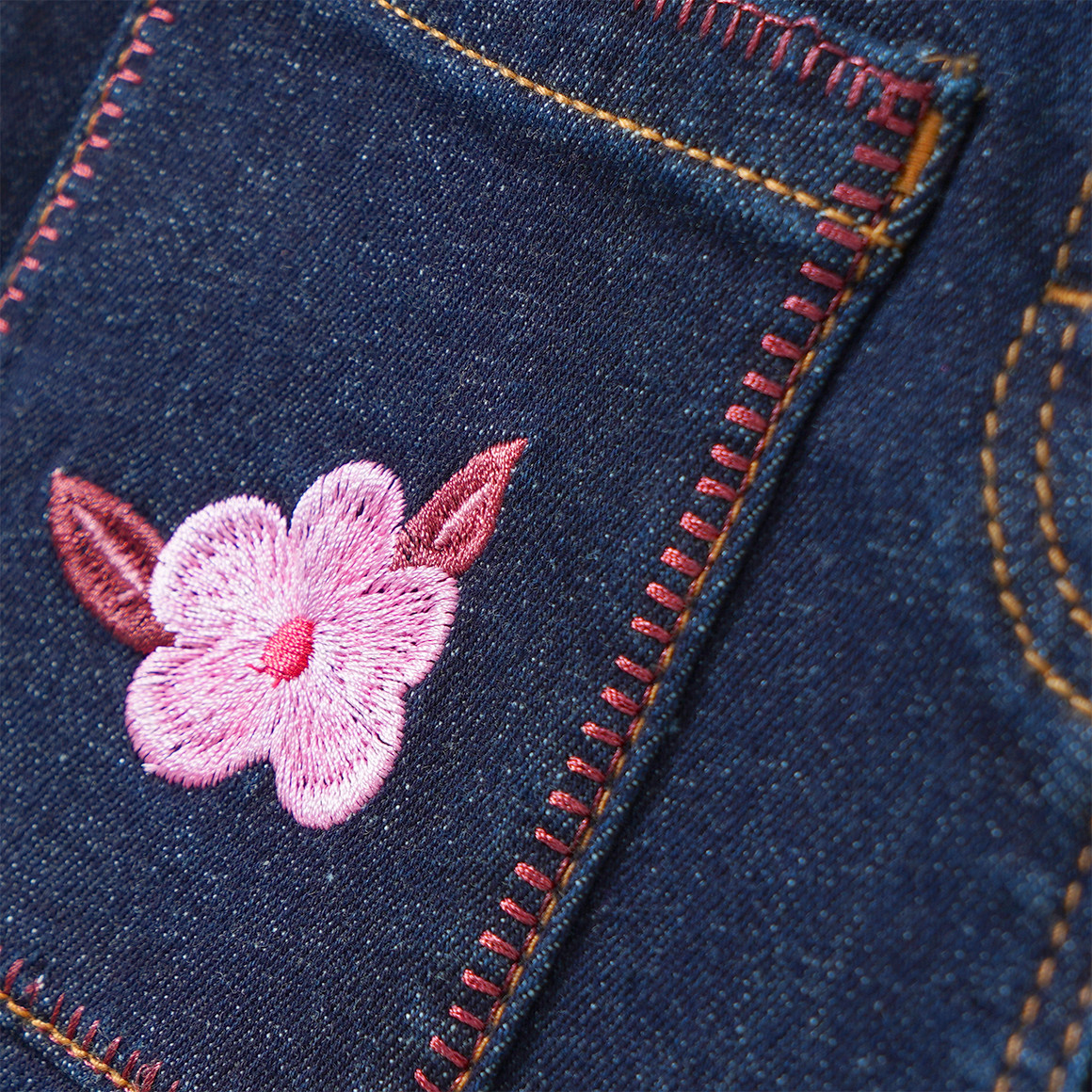 Meisjesjeans met borduursel