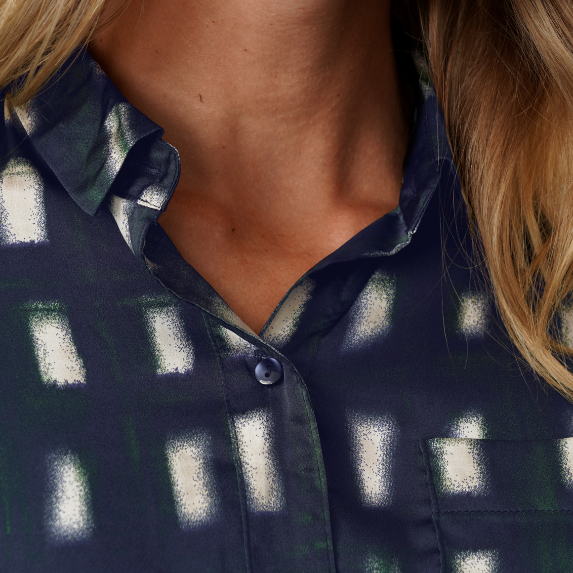 Damen Satinbluse mit Allover-Print