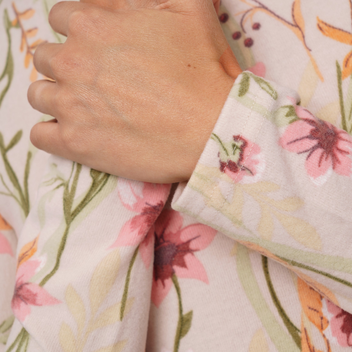 Damen Feinstrickshirt mit Blumen-Allover