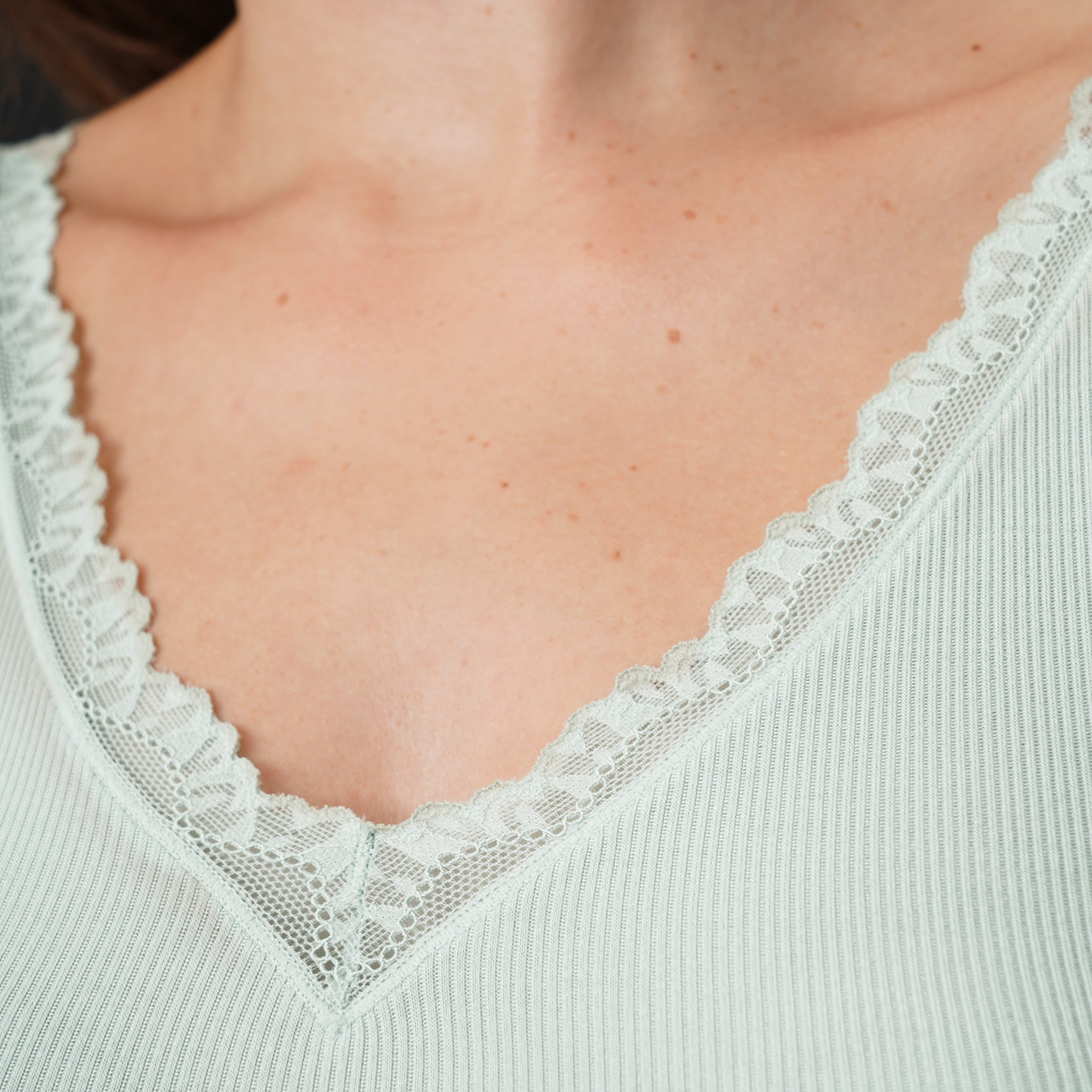 Damen Unterhemd mit Spitze