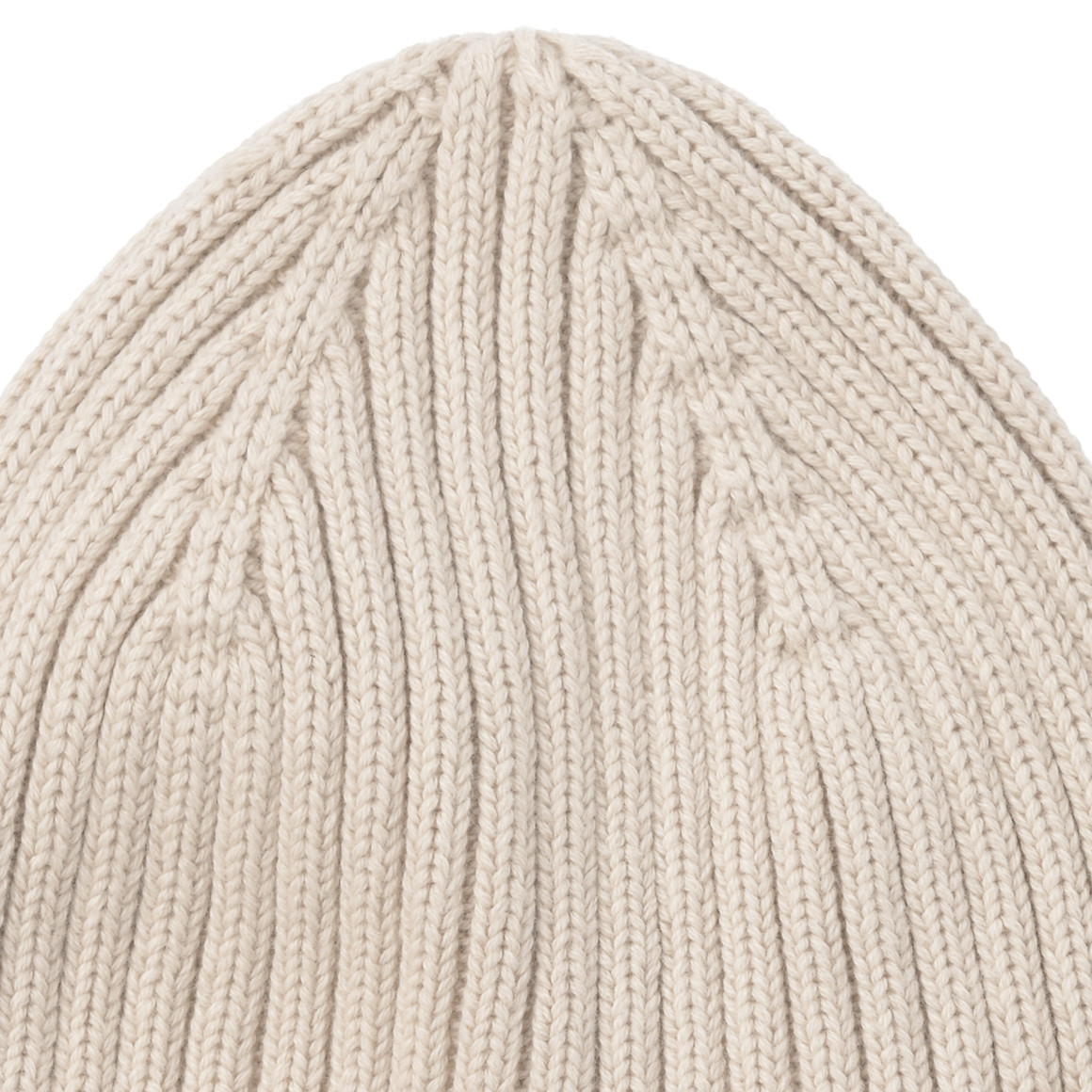 Gebreide babymuts met ribbelstructuur