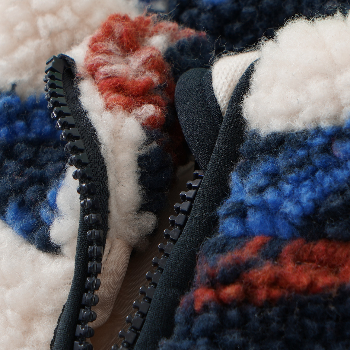 Baby Teddyjacke mit Planeten-Motiven