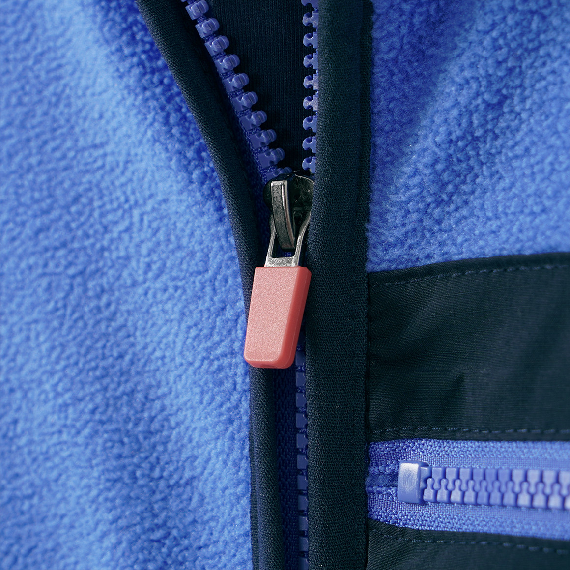 Jungen Fleecejacke mit Farbteilern