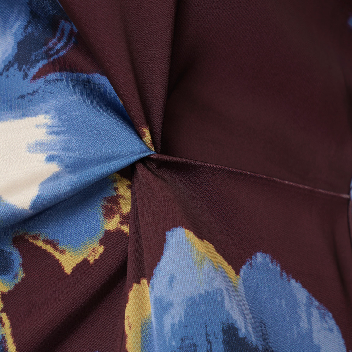 Damen Satinkleid mit Allover-Print