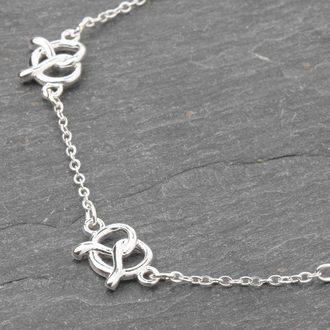 Damen Armband in Brezel-Form