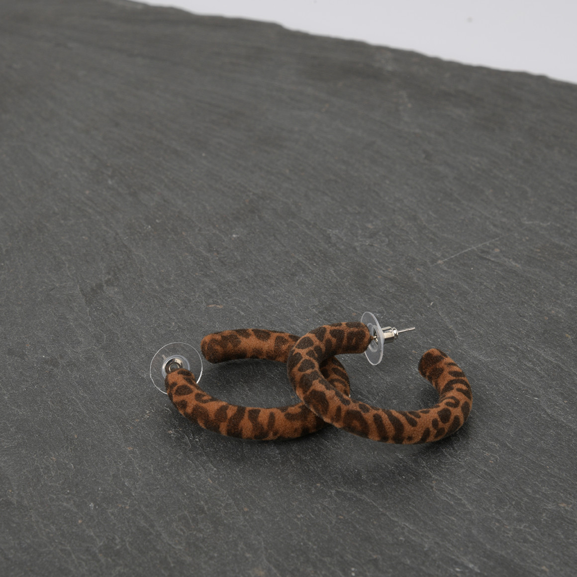 Damen Creolen mit Leo-Muster