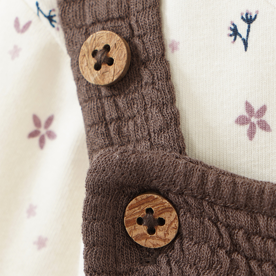 Newborn Set mit Langarmshirt und Latzhose