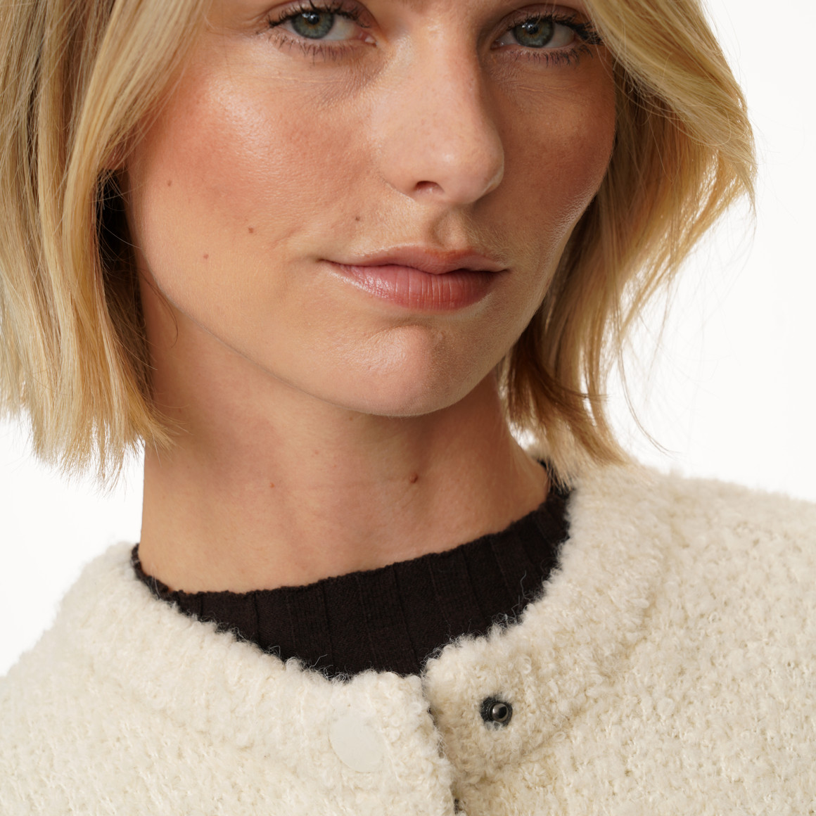 Damen Strickweste in Bouclé-Optik