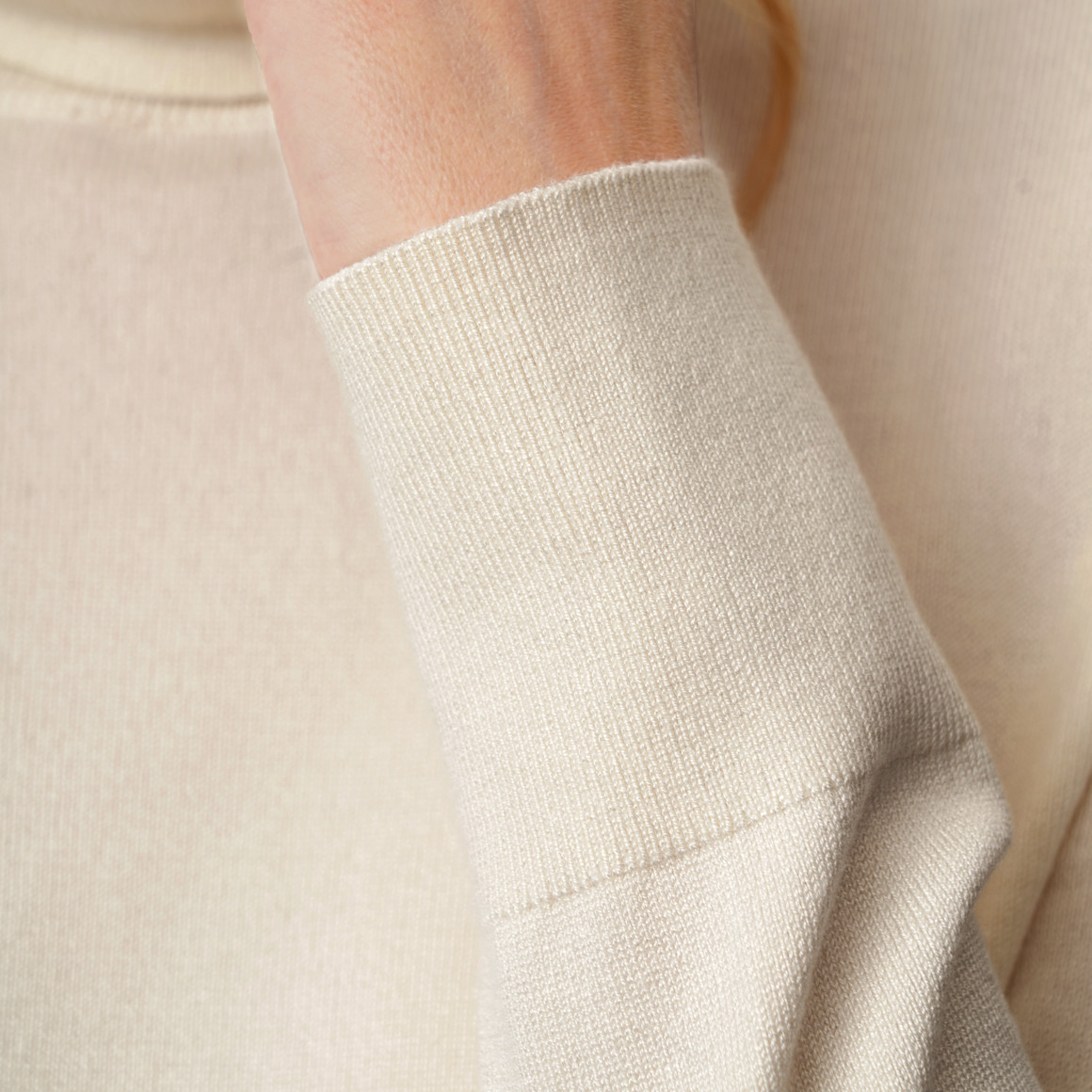 Damen Rollkragenpullover aus Feinstrick