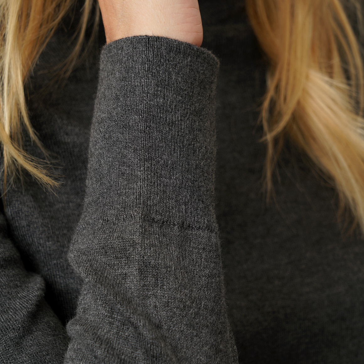 Damen Rollkragenpullover aus Feinstrick
