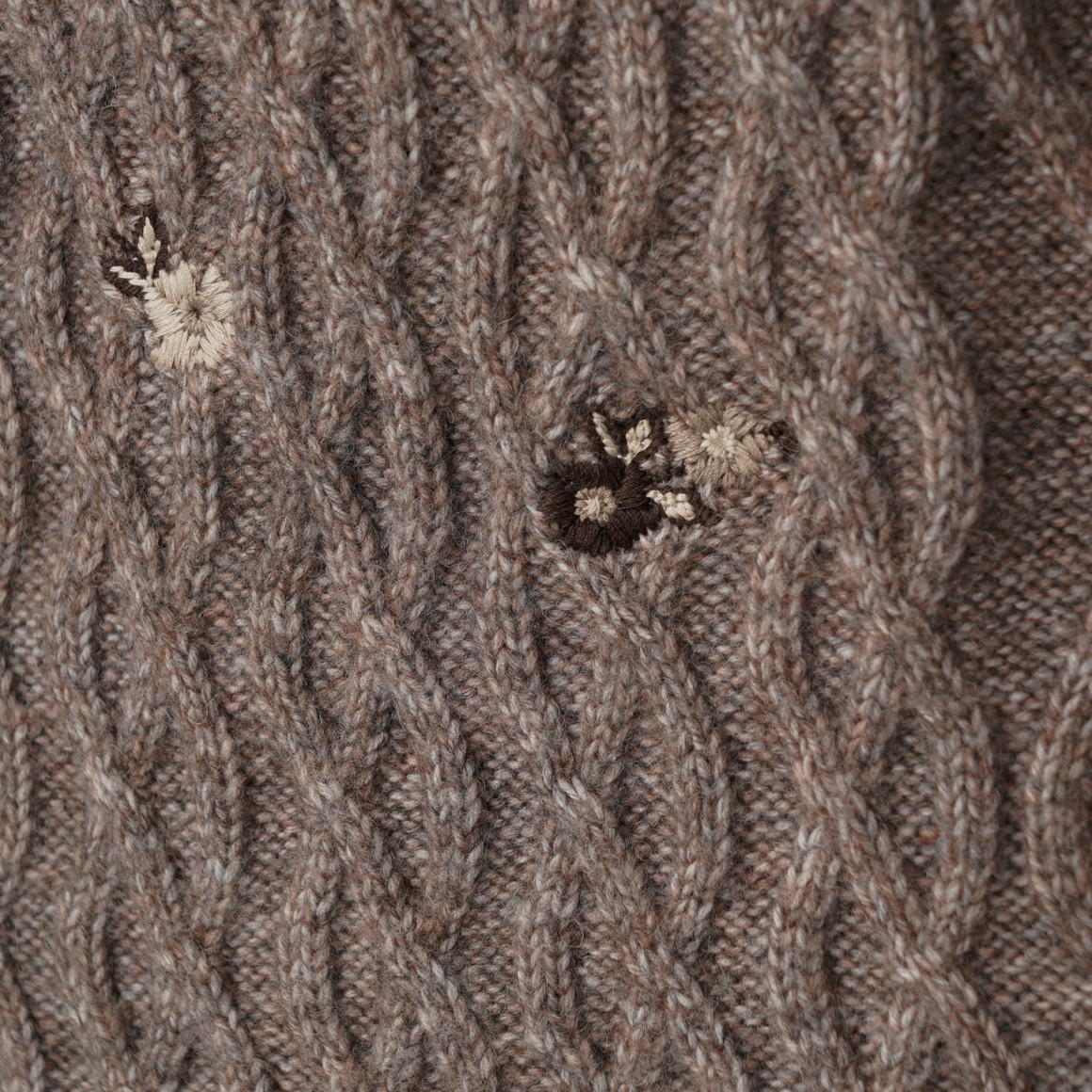 Damen Strickkleid mit Zopfmuster