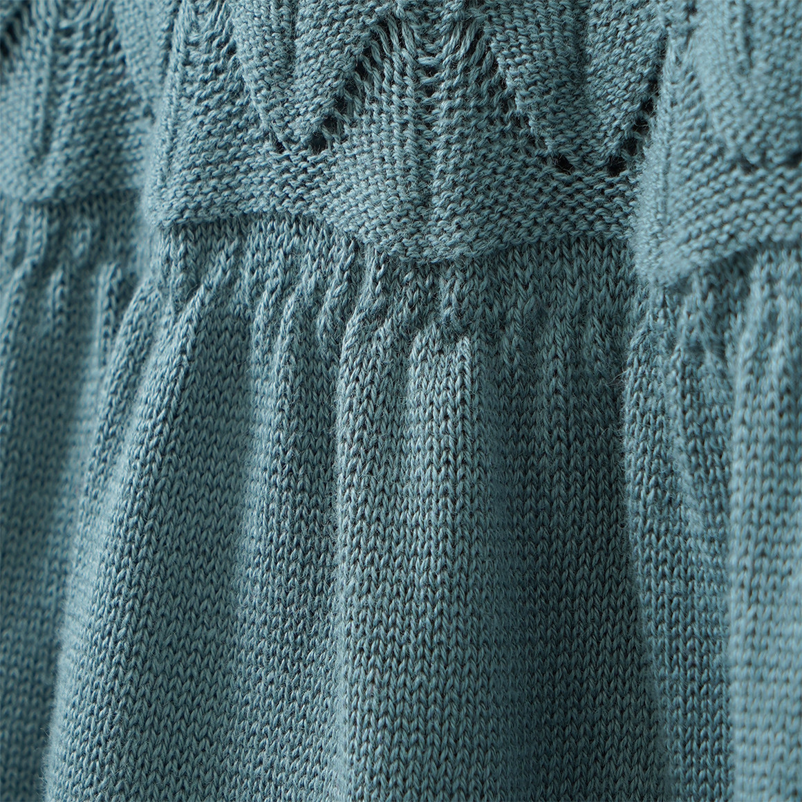 Mädchen Strickkleid mit Wabenstruktur