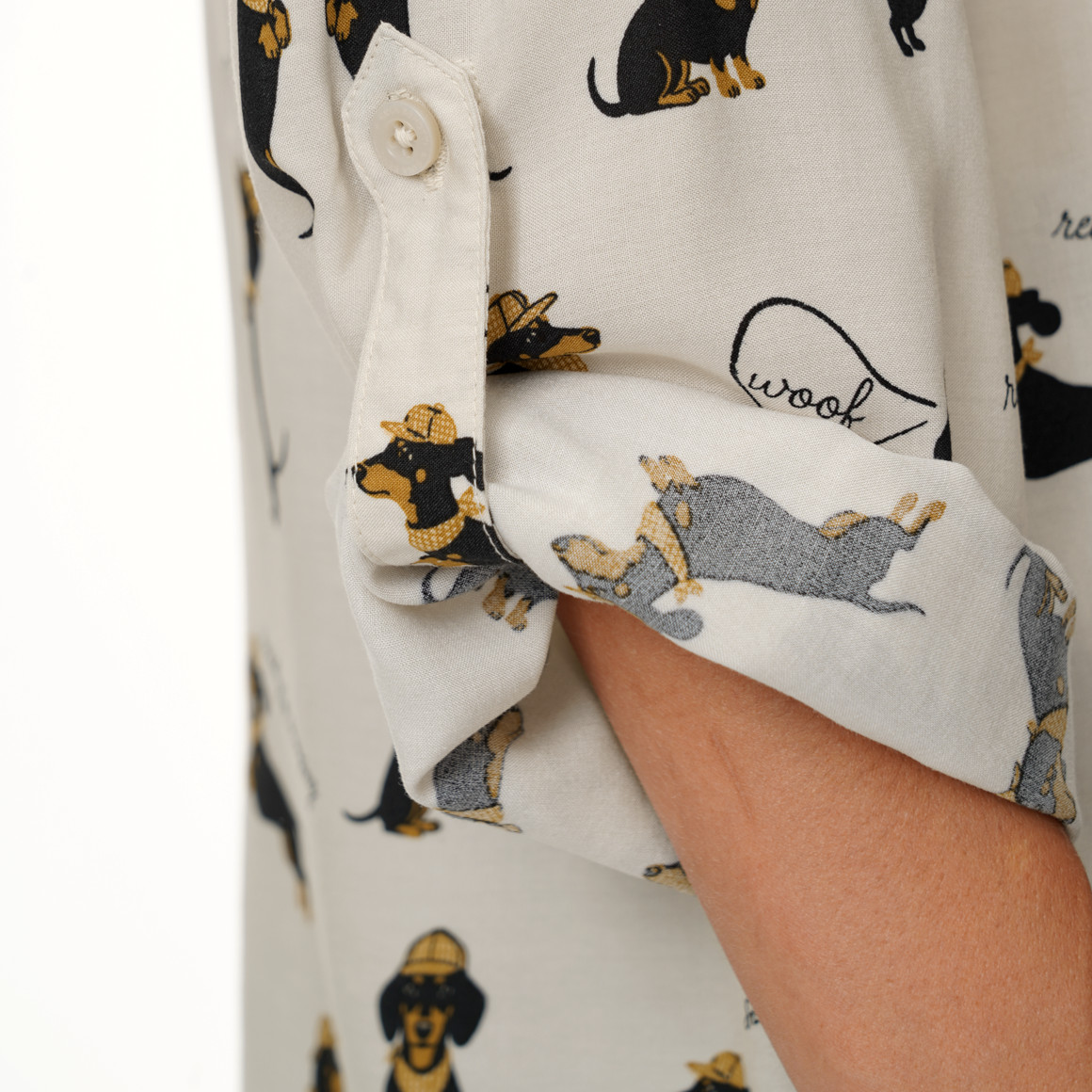 Damesblouse met all-overprint van teckels