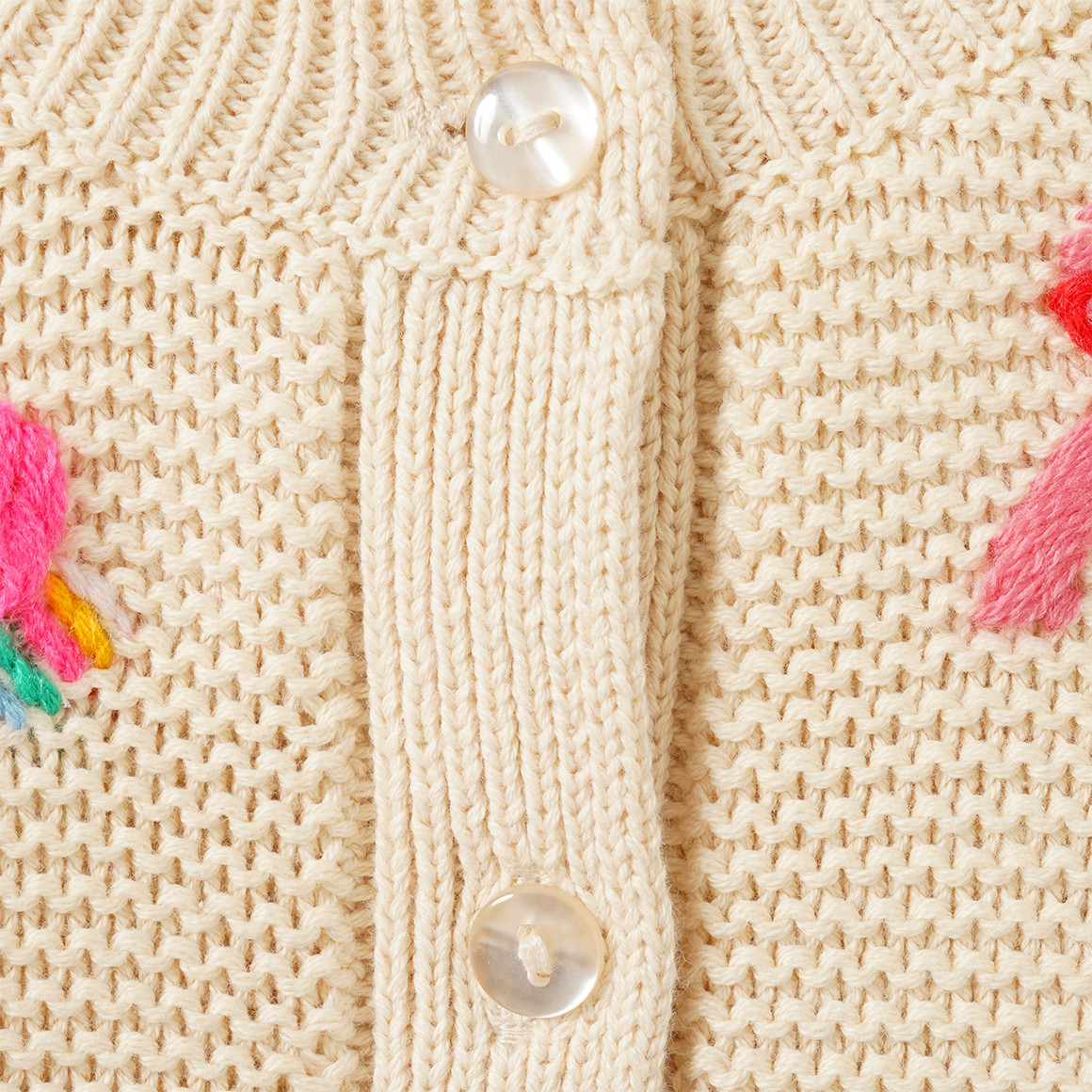 Baby Strickjacke mit Stickereien