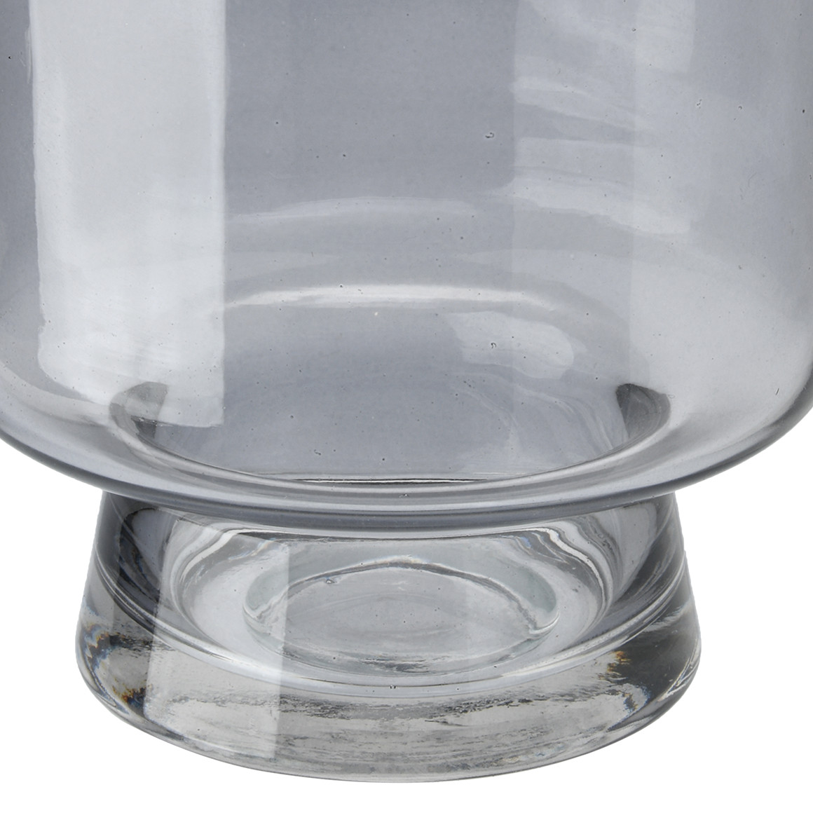 Vase in transparenter Optik