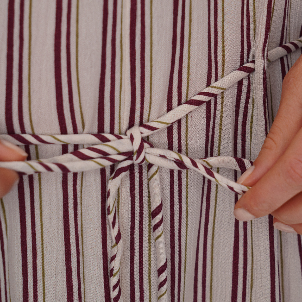 Damen Kleid in Crinkle-Optik