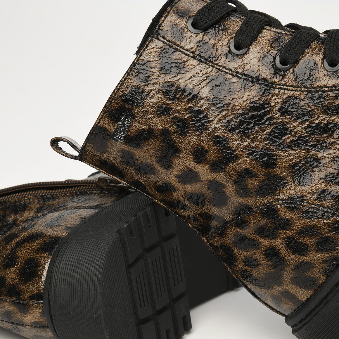 Mädchen Stiefeletten im Leo-Look