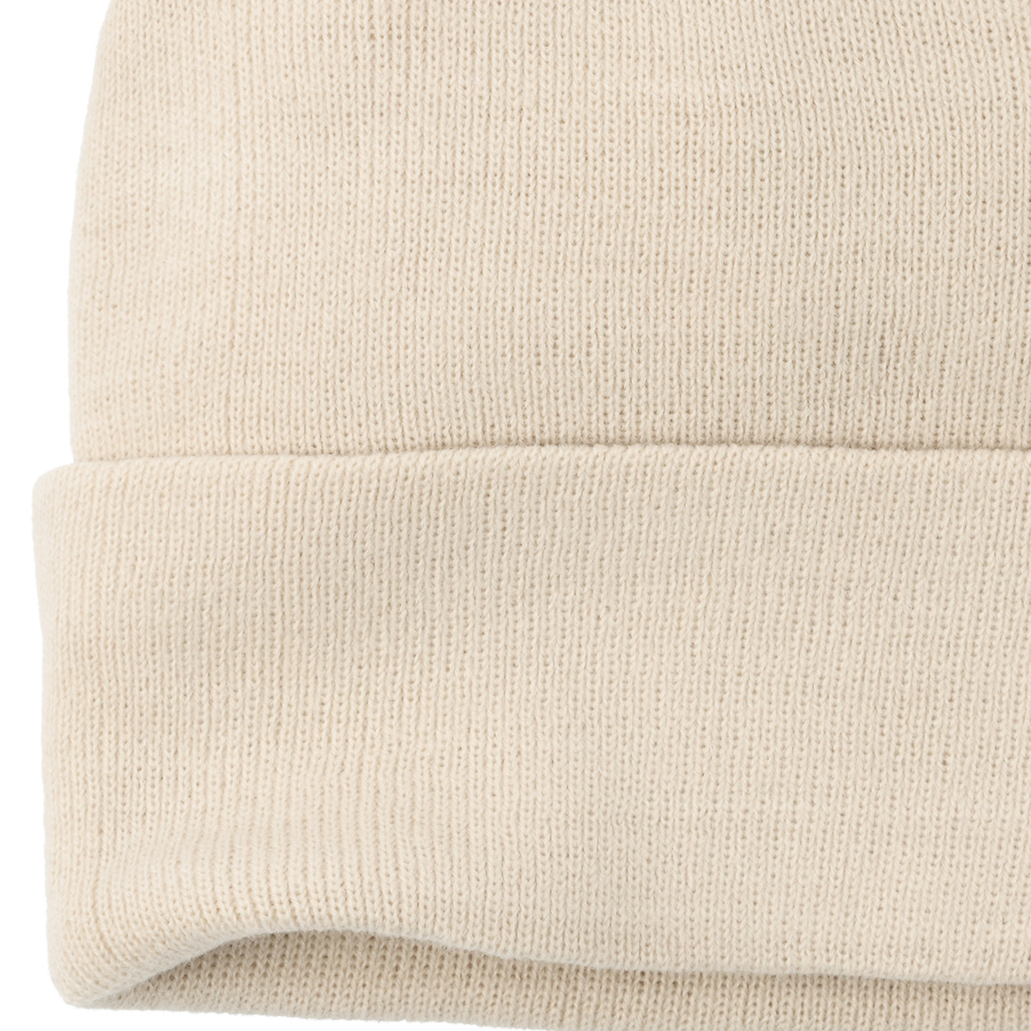 Damen Strickmütze mit kleinem Aufnäher 