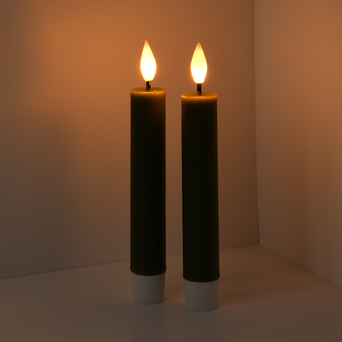 2 LED Stabkerzen mit Flammeneffekt