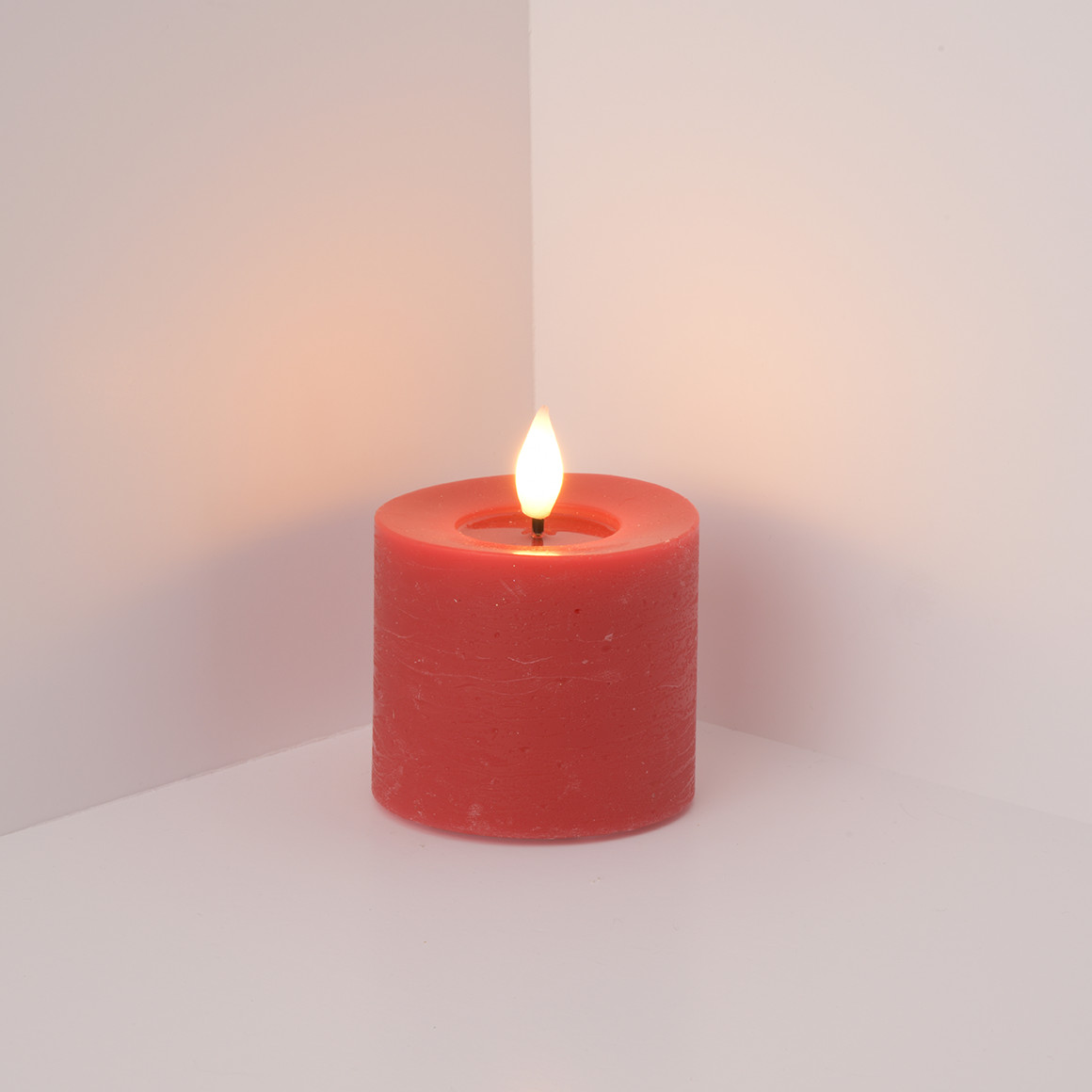 Kleine LED-Kerze aus Wachs