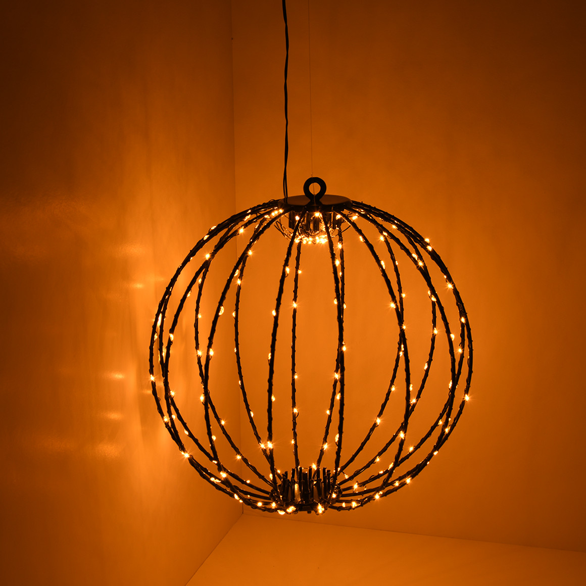 LED-Kugellampe mit Blinkfunktion
