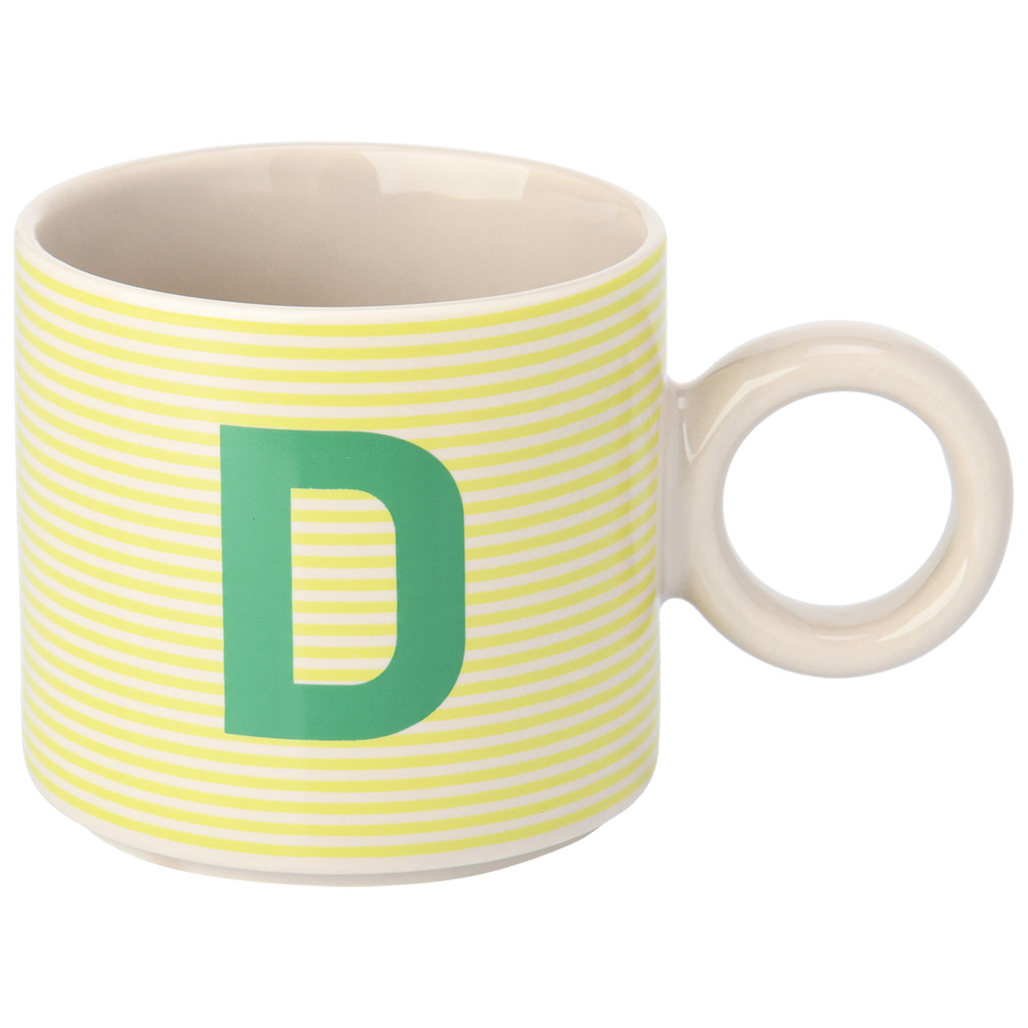 Tasse mit Buchstaben-Motiv