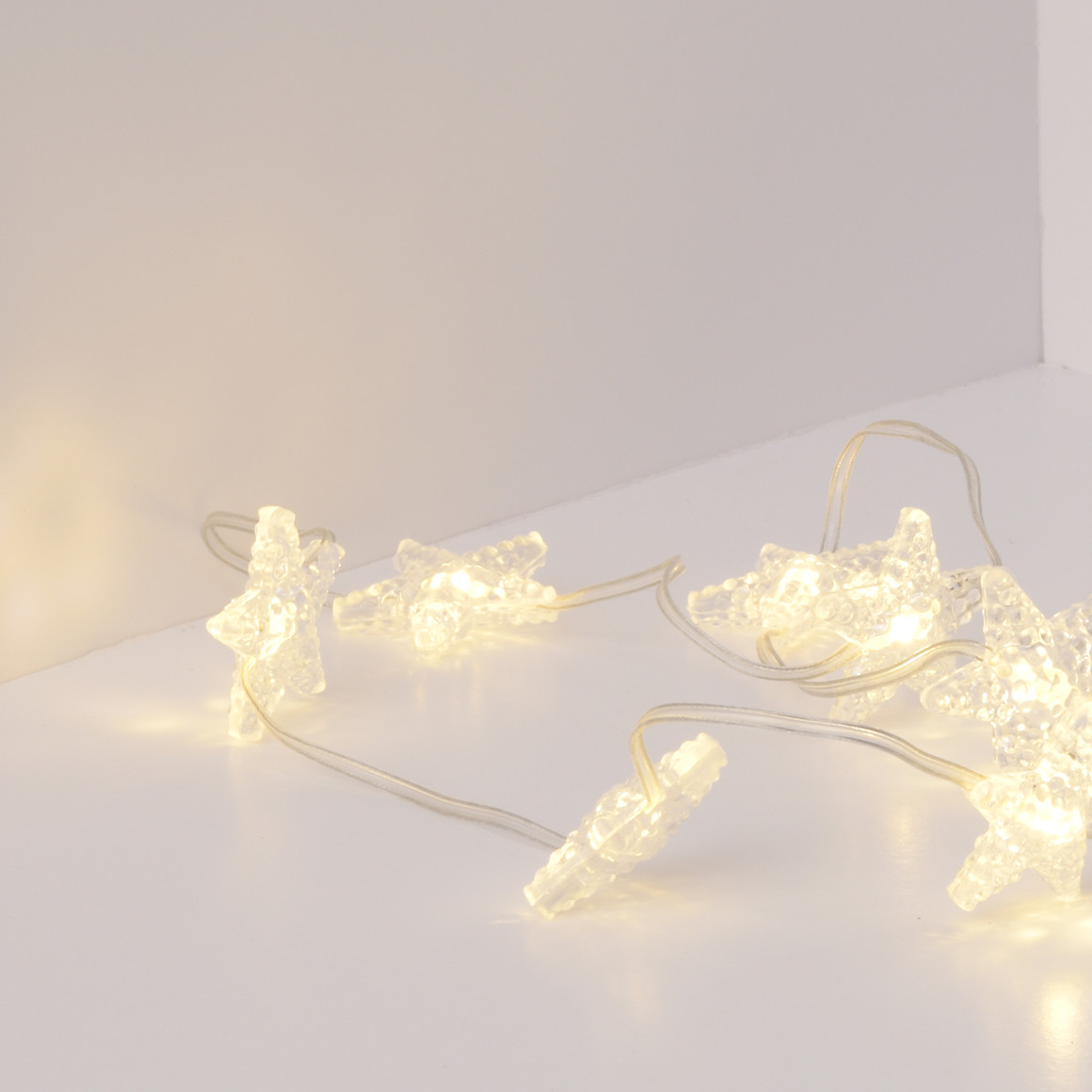 LED-Lichterkette mit Sternen