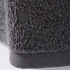 Duschtuch mit grafischer Struktur