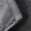 Duschtuch mit grafischer Struktur