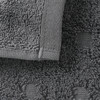 Handtuch mit grafischer Struktur