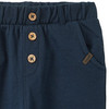 Jongensbroek met structuurpatroon