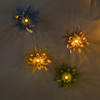 LED-Lichterkette mit Papierblumen