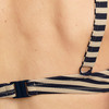 Damen Bikinioberteil mit Streifenstruktur