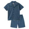 Jungen Shorty im Ringel-Look