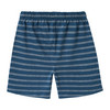 Jungen Shorty im Ringel-Look
